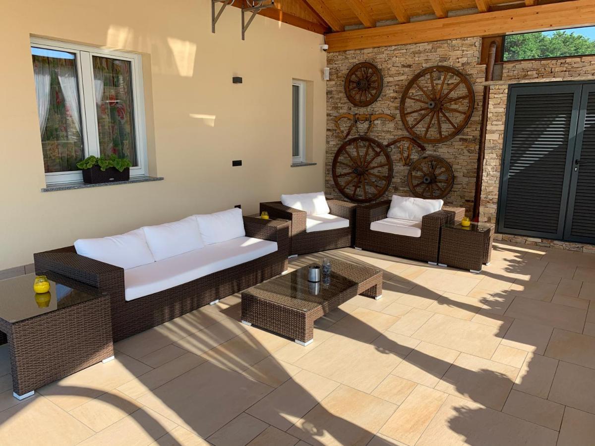 B&B Alciliegio Casnate Con Bernate Ngoại thất bức ảnh